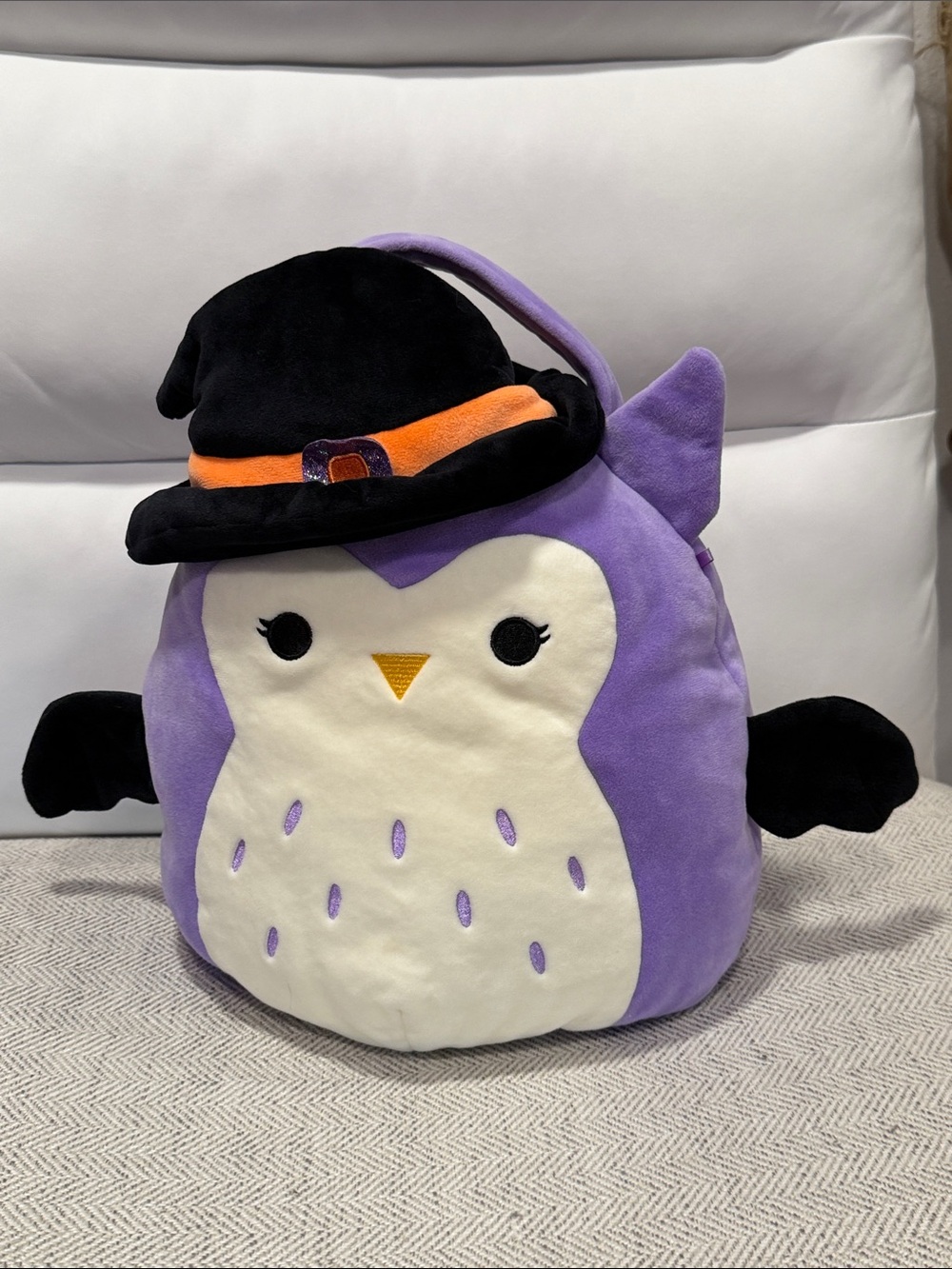 Squishmallow Plushy Purple Owl Carrier Treat Bag or Toy with Halloween Witch Hat